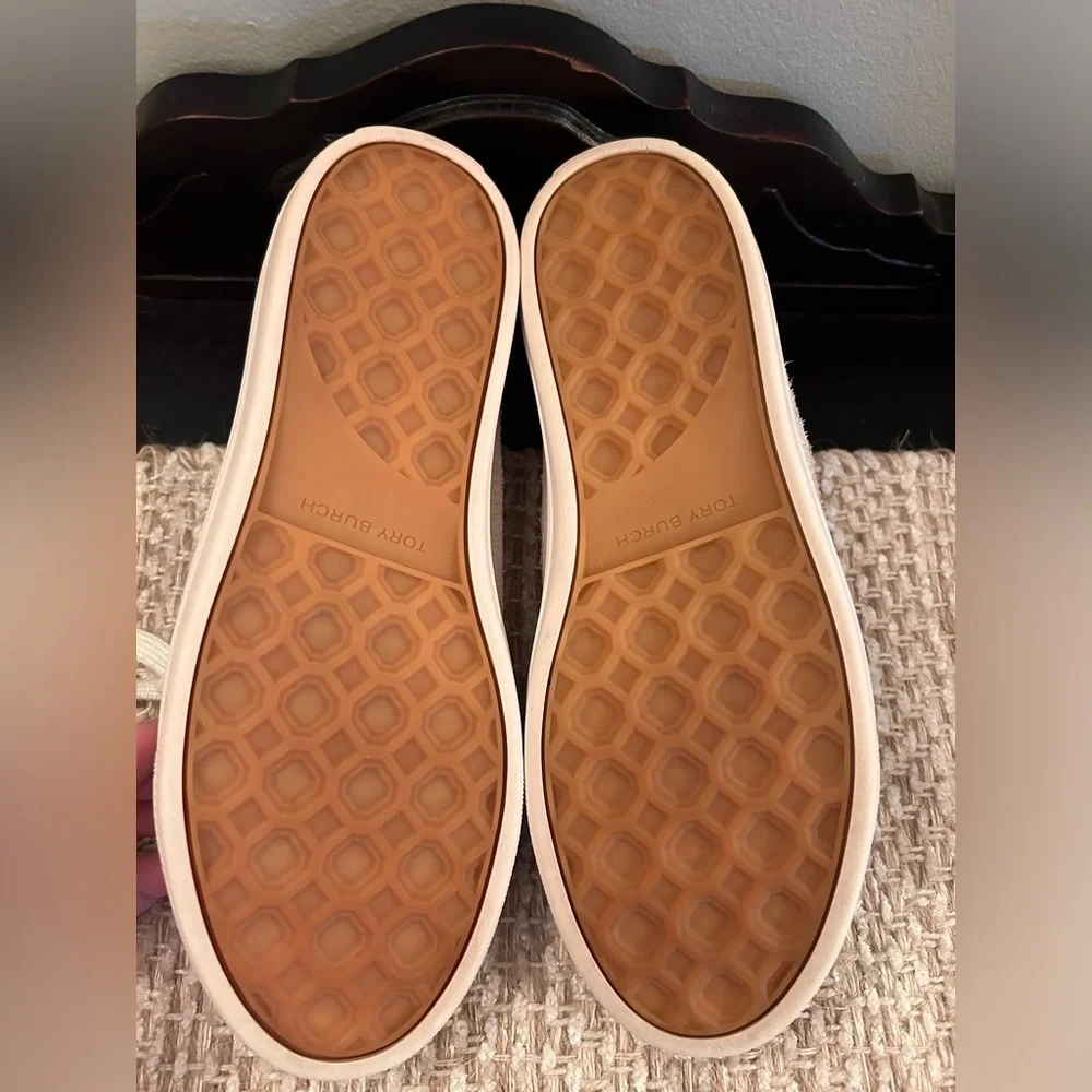 Tory Burch Classic Court Canvas Sneaker Natural Suede Size 7 Quiet Luxury Casual